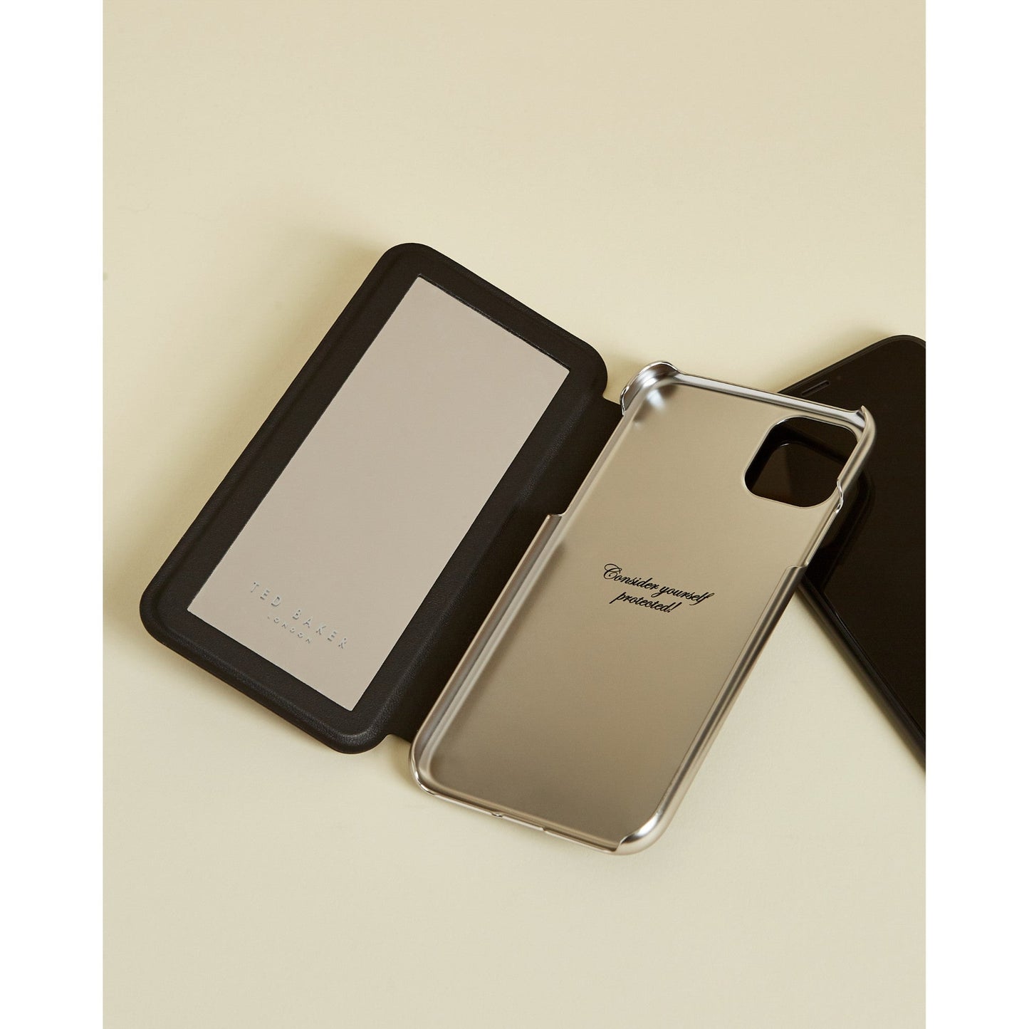 Women Eesmee-Elderflower Iphone 11 Mirror Case - Black