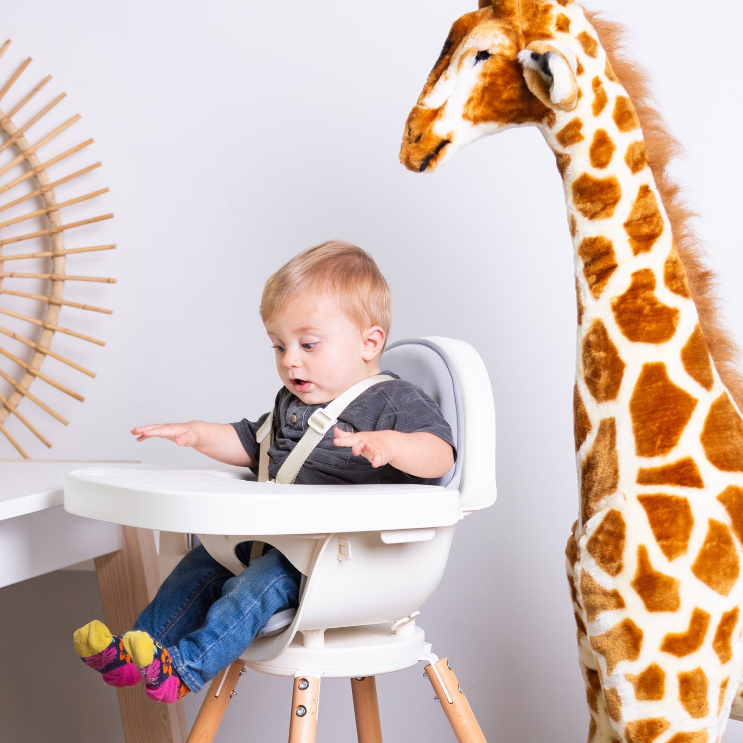 EVOLU ONE.80ø High Chair with Bumper - WHITE