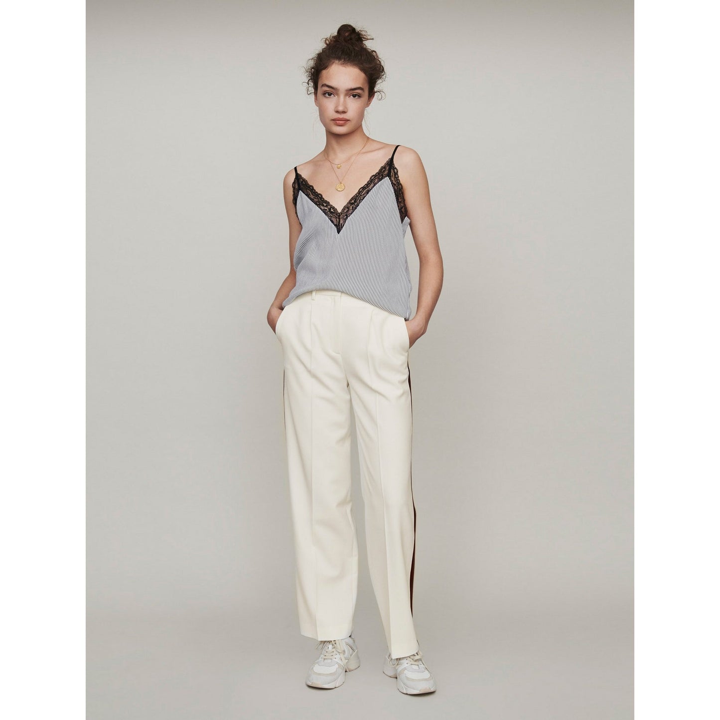 Leila Top - White / Black
